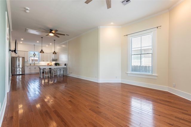 3802 Avenue Q Avenue, Galveston, TX 77550