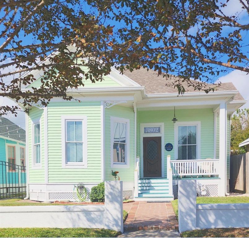 3802 Avenue Q Avenue, Galveston, TX 77550