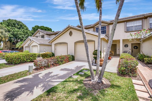 6306 Crescent Lake Way, Greenacres, FL 33463