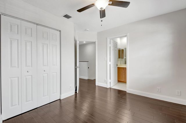 6306 Crescent Lake Way, Greenacres, FL 33463