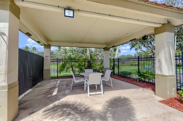 6306 Crescent Lake Way, Greenacres, FL 33463