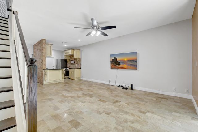 6306 Crescent Lake Way, Greenacres, FL 33463