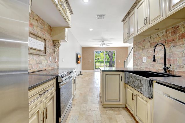 6306 Crescent Lake Way, Greenacres, FL 33463