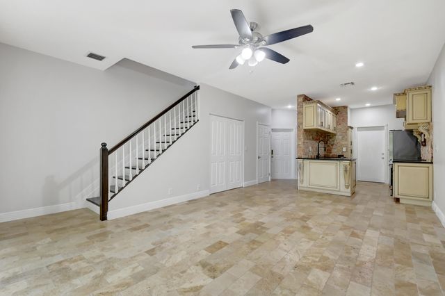 6306 Crescent Lake Way, Greenacres, FL 33463