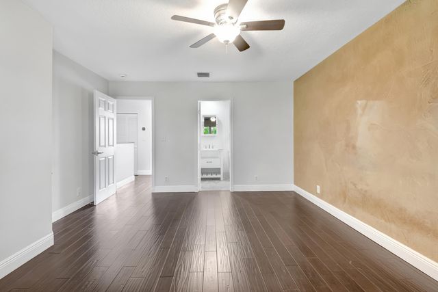 6306 Crescent Lake Way, Greenacres, FL 33463