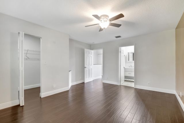 6306 Crescent Lake Way, Greenacres, FL 33463