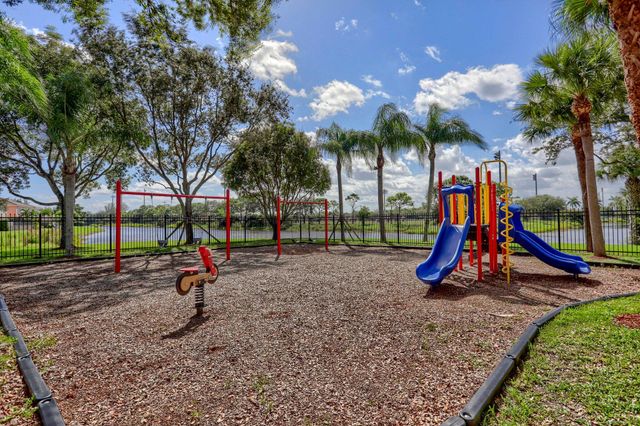 6306 Crescent Lake Way, Greenacres, FL 33463