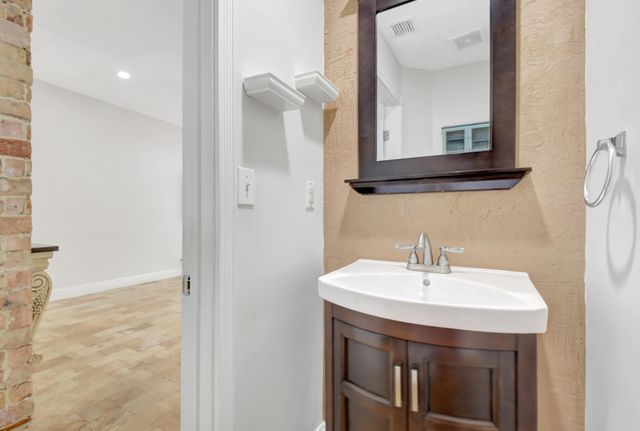 6306 Crescent Lake Way, Greenacres, FL 33463
