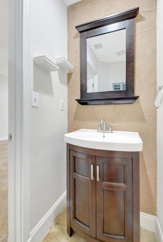6306 Crescent Lake Way, Greenacres, FL 33463