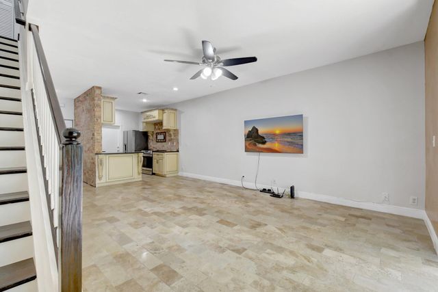 6306 Crescent Lake Way, Greenacres, FL 33463