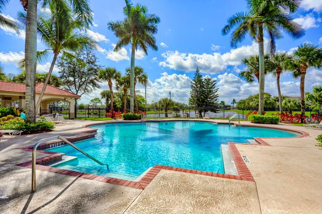 6306 Crescent Lake Way, Greenacres, FL 33463