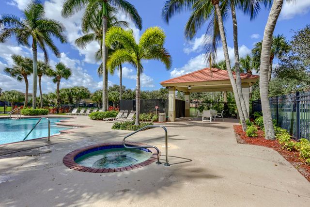 6306 Crescent Lake Way, Greenacres, FL 33463