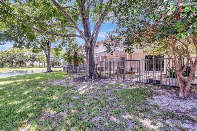 6306 Crescent Lake Way, Greenacres, FL 33463
