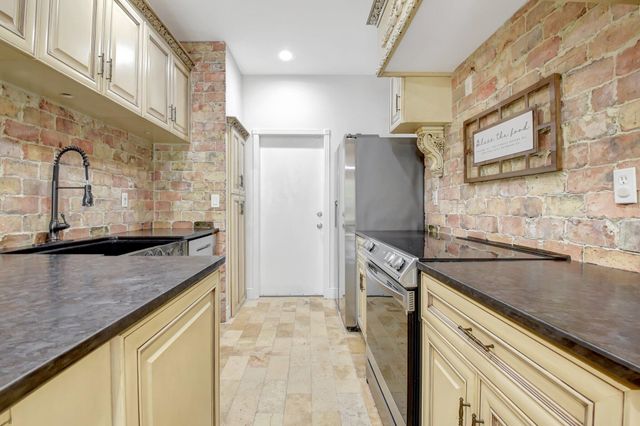 6306 Crescent Lake Way, Greenacres, FL 33463