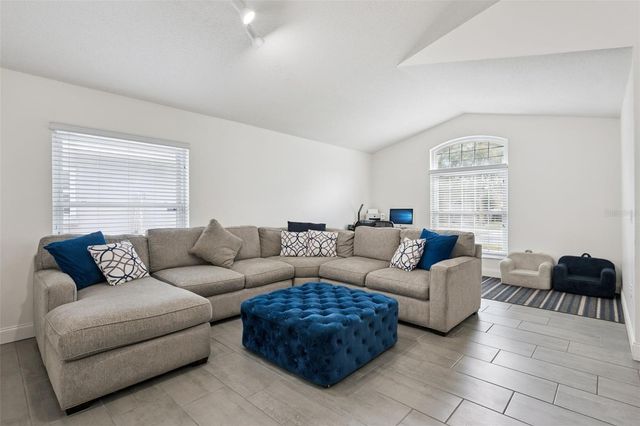 13607 HAWKEYE DRIVE, Orlando, FL 32837