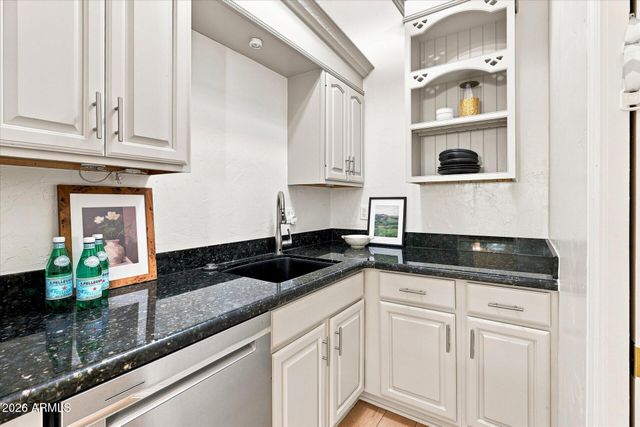 804 E MYRTLE Avenue, Phoenix, AZ 85020