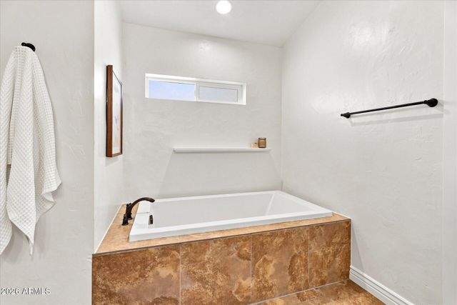 804 E MYRTLE Avenue, Phoenix, AZ 85020