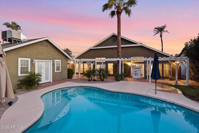 804 E MYRTLE Avenue, Phoenix, AZ 85020