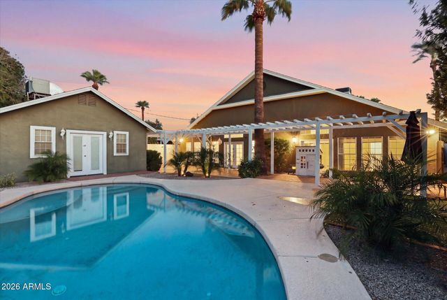 804 E MYRTLE Avenue, Phoenix, AZ 85020