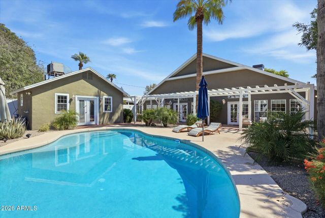 804 E MYRTLE Avenue, Phoenix, AZ 85020