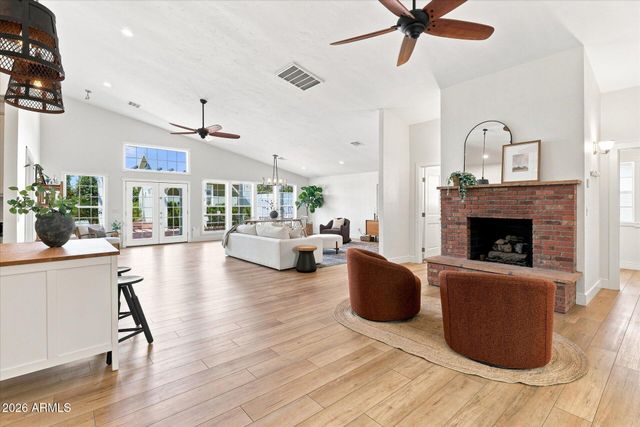 804 E MYRTLE Avenue, Phoenix, AZ 85020