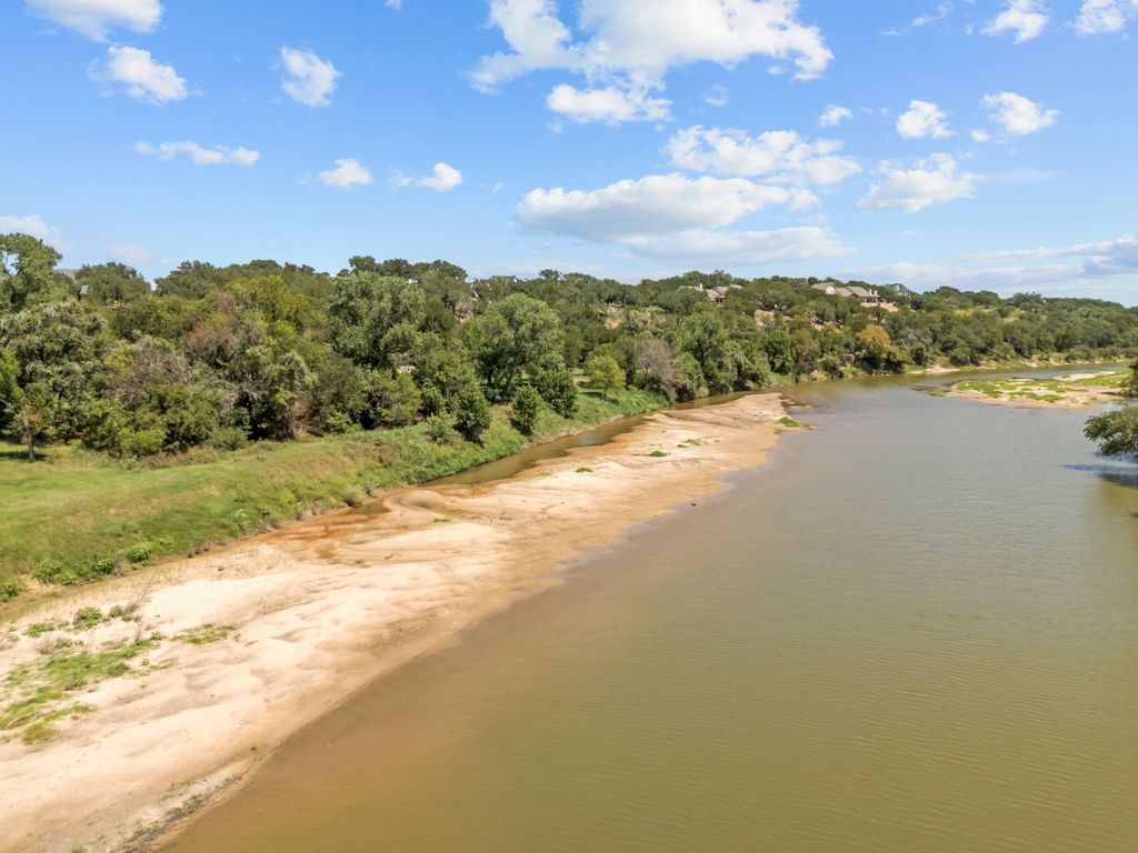 3 W Bluff Lane, Millsap, TX 76066