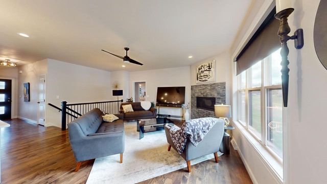 5039 N MILKWEED TRAIL, Appleton, WI 54913