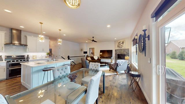 5039 N MILKWEED TRAIL, Appleton, WI 54913