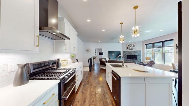 5039 N MILKWEED TRAIL, Appleton, WI 54913