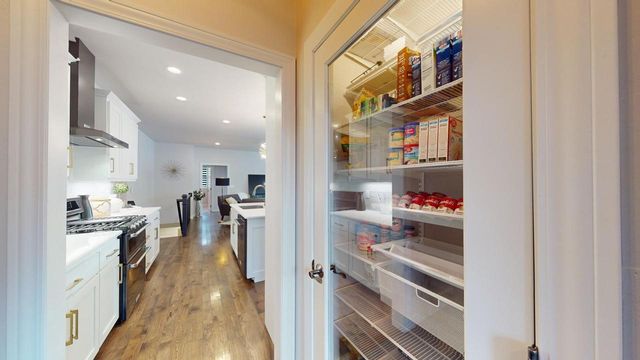 5039 N MILKWEED TRAIL, Appleton, WI 54913