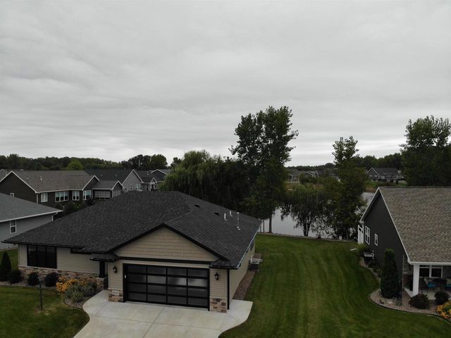 5039 N MILKWEED TRAIL, Appleton, WI 54913