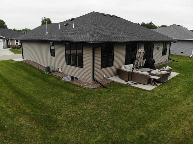 5039 N MILKWEED TRAIL, Appleton, WI 54913
