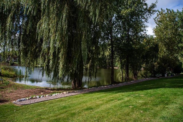 5039 N MILKWEED TRAIL, Appleton, WI 54913