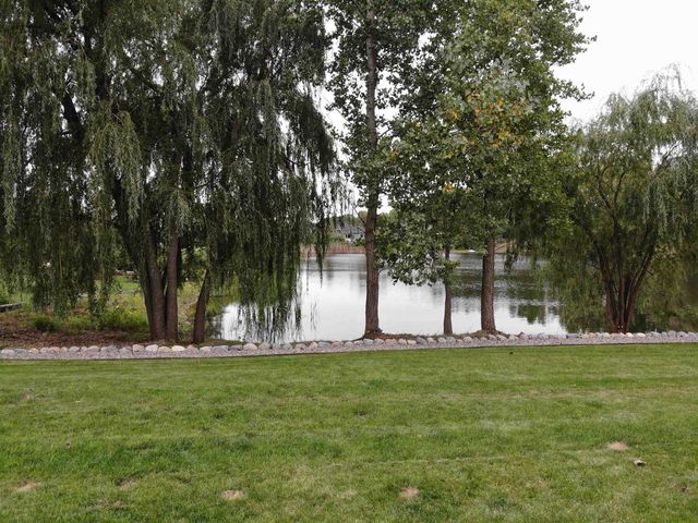 5039 N MILKWEED TRAIL, Appleton, WI 54913