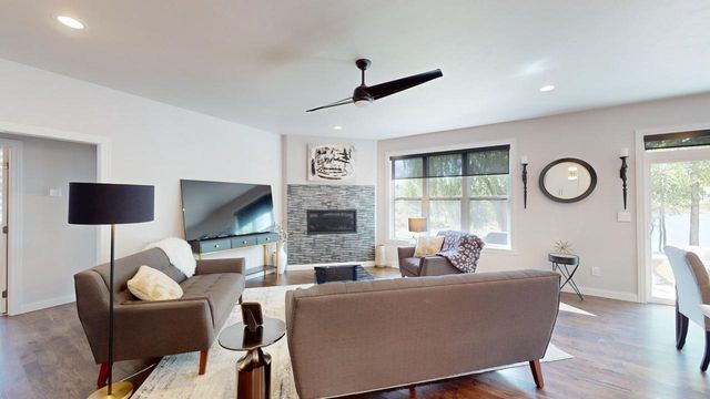 5039 N MILKWEED TRAIL, Appleton, WI 54913