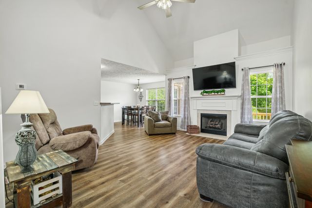 1504 Callender Rd, Spring Hill, TN 37174