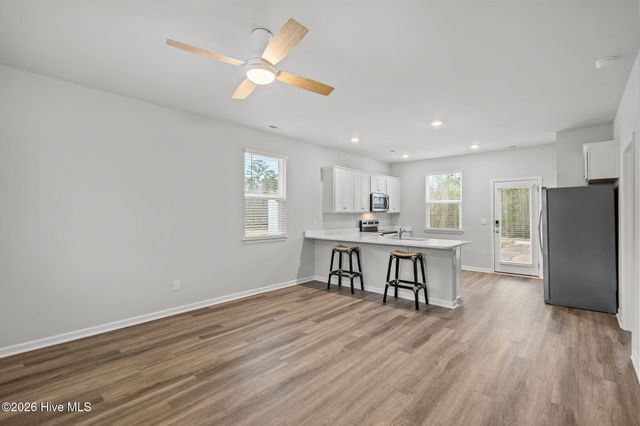 300 N Atlantic Avenue, Wilmington, NC 28411