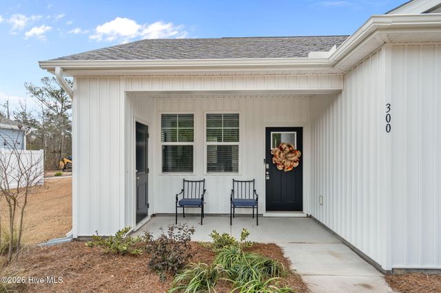 300 N Atlantic Avenue, Wilmington, NC 28411