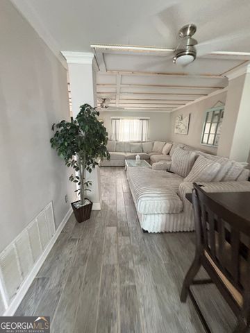 280 Winding River Road E E, Atlanta, GA 30350