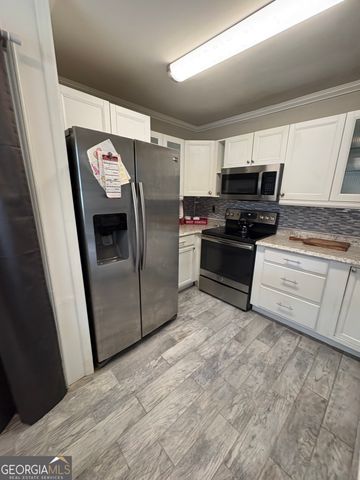 280 Winding River Road E E, Atlanta, GA 30350