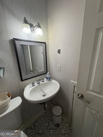 280 Winding River Road E E, Atlanta, GA 30350