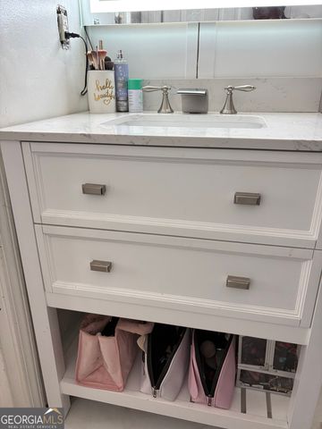 280 Winding River Road E E, Atlanta, GA 30350