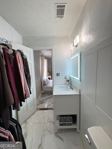 280 Winding River Road E E, Atlanta, GA 30350