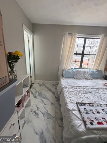 280 Winding River Road E E, Atlanta, GA 30350