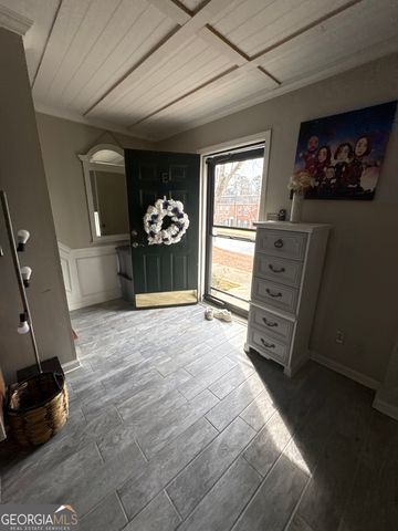 280 Winding River Road E E, Atlanta, GA 30350