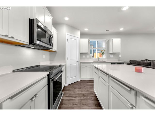 2936 N 3RD Way, Ridgefield, WA 98642