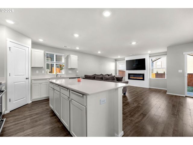 2936 N 3RD Way, Ridgefield, WA 98642