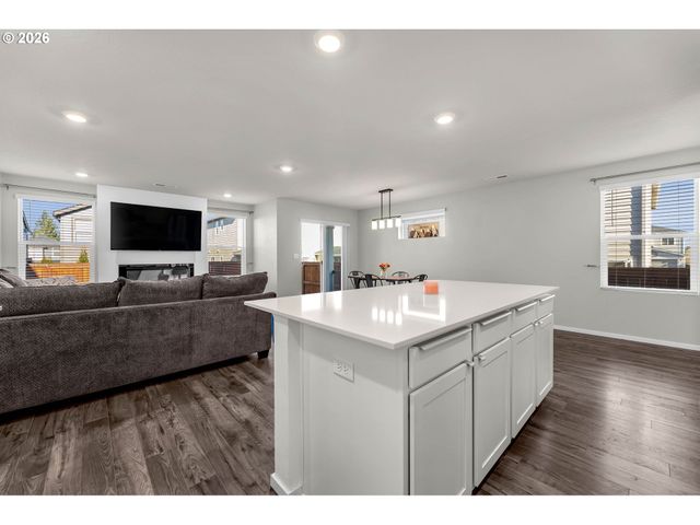 2936 N 3RD Way, Ridgefield, WA 98642