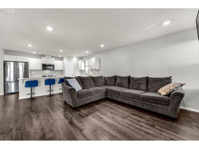 2936 N 3RD Way, Ridgefield, WA 98642