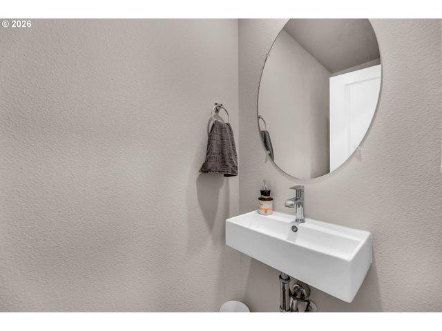 2936 N 3RD Way, Ridgefield, WA 98642